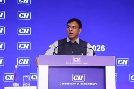 मौजूदा सरकार गरीबों, किसानों और उद्योगों के हित में काम कर रही है : मनसुख मांडविया मौजूदा सरकार गरीबों, किसानों और उद्योगों के हित में काम कर रही है : मनसुख मांडविया