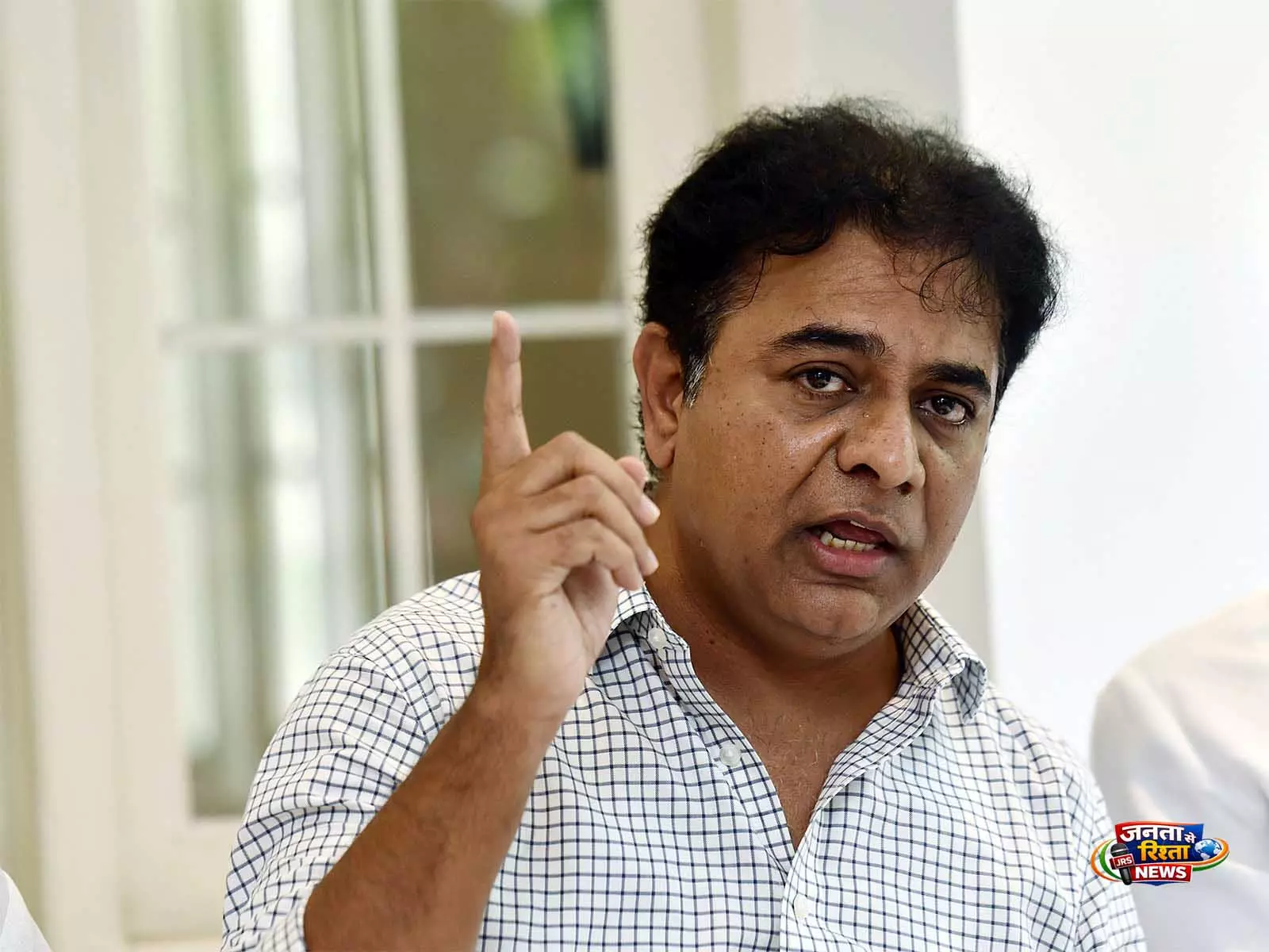 KTR ने केंद्रीय मंत्री बंदी संजय कुमार के बेटे के खिलाफ POCSO मामले को लेकर BJP, कांग्रेस की आलोचना की KTR ने केंद्रीय मंत्री बंदी संजय कुमार के बेटे के खिलाफ POCSO मामले को लेकर BJP, कांग्रेस की आलोचना की