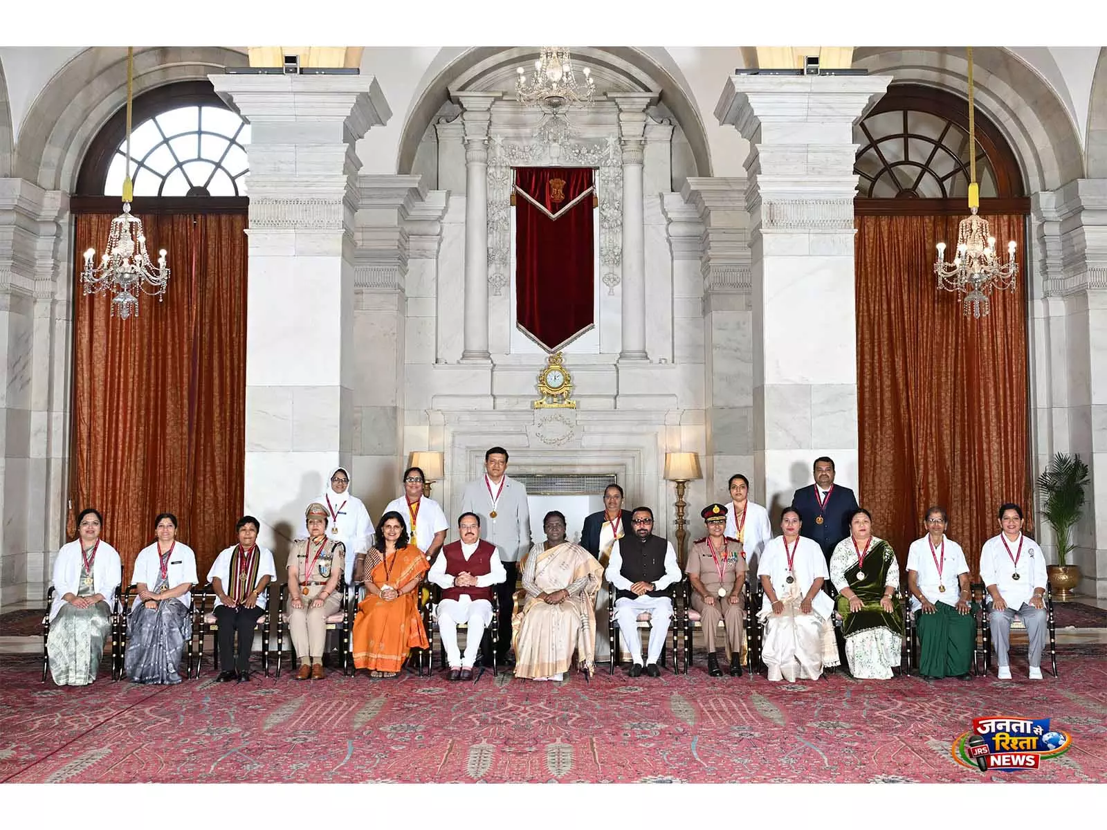 President द्रौपदी मुर्मू ने 15 नर्सिंग प्रोफेशनल्स को नेशनल फ्लोरेंस नाइटिंगेल अवॉर्ड्स दिए President द्रौपदी मुर्मू ने 15 नर्सिंग प्रोफेशनल्स को नेशनल फ्लोरेंस नाइटिंगेल अवॉर्ड्स दिए