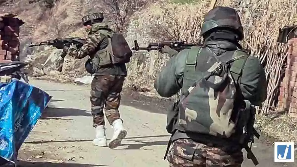 भारत में घुसपैठ कर रहा था पाकिस्तानी, सेना ने कर दिया ढेर, साथी जान बचाकर भाग खड़े हुए भारत में घुसपैठ कर रहा था पाकिस्तानी, सेना ने कर दिया ढेर, साथी जान बचाकर भाग खड़े हुए
