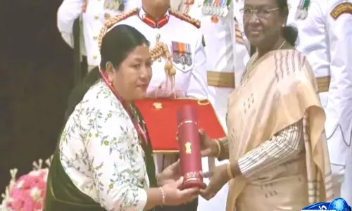Sikkim: राष्ट्रीय फ्लोरेंस नाइटिंगेल पुरस्कार से सम्मानित हुए सिक्किम के स्वास्थ्य कर्मी Sikkim: राष्ट्रीय फ्लोरेंस नाइटिंगेल पुरस्कार से सम्मानित हुए सिक्किम के स्वास्थ्य कर्मी