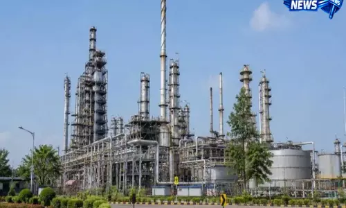 Assam: डिगबोई रिफाइनरी पर वेंडर का बकाया न चुकाने को लेकर सवाल Assam: डिगबोई रिफाइनरी पर वेंडर का बकाया न चुकाने को लेकर सवाल
