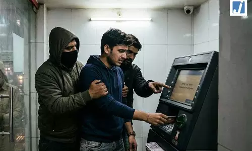 पार्टी के लिए ये सब! युवक को बंधक बनाकर जबरन निकलवाए पैसे, एक आरोपी पुलिस की कस्टडी में पार्टी के लिए ये सब! युवक को बंधक बनाकर जबरन निकलवाए पैसे, एक आरोपी पुलिस की कस्टडी में