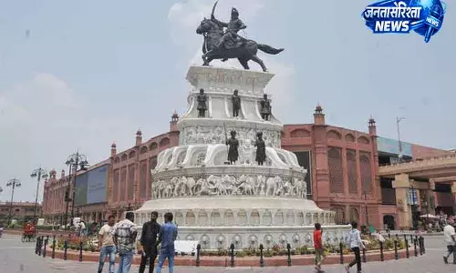 Amritsar प्रशासन ने चारदीवारी क्षेत्र में शराब, मीट और तंबाकू बिक्री पर रोक लगाई