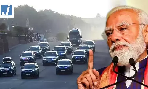 PM मोदी की अपील के बाद केंद्रीय मंत्रियों-कई सीएम ने काफिले को छोटा किया, मेट्रो-इलेक्ट्रिक वाहनों का किया इस्तेमाल