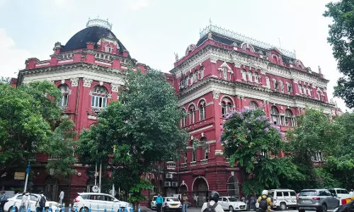 Kolkata: राइटर्स बिल्डिंग में कर्मचारियों पर कार्रवाई तेज Kolkata: राइटर्स बिल्डिंग में कर्मचारियों पर कार्रवाई तेज