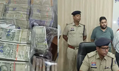 रायगढ़ में 1 करोड़ से अधिक नकदी और नोट गिनने की मशीन जब्त, सट्टे की काली कमाई को किया जा रहा था व्हाइट रायगढ़ में 1 करोड़ से अधिक नकदी और नोट गिनने की मशीन जब्त, सट्टे की काली कमाई को किया जा रहा था व्हाइट