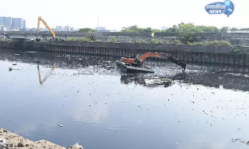 मानसून से पहले मुंबई में नाले सफाई अभियान तेज, BMC ने 64.42% गाद निकासी पूरी की मानसून से पहले मुंबई में नाले सफाई अभियान तेज, BMC ने 64.42% गाद निकासी पूरी की