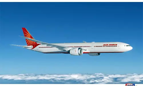 Air India ने अंतरराष्ट्रीय उड़ानें घटाईं Air India ने अंतरराष्ट्रीय उड़ानें घटाईं