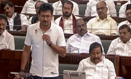 DMK ने फ्लोर टेस्ट में किया वॉकआउट DMK ने फ्लोर टेस्ट में किया वॉकआउट