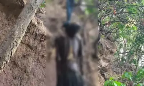 नर कंकाल मिलने से कोरबा में फैली सनसनी नर कंकाल मिलने से कोरबा में फैली सनसनी