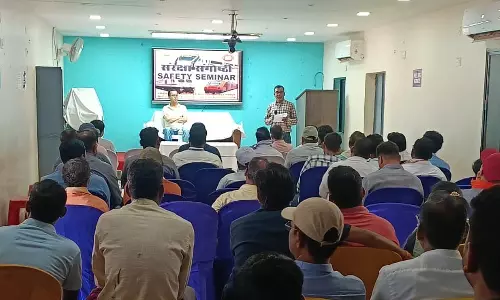ट्रेनों के सुरक्षित परिचालन को लेकर दल्लीराजहरा स्टेशन में हुई संरक्षा सेमिनार ट्रेनों के सुरक्षित परिचालन को लेकर दल्लीराजहरा स्टेशन में हुई संरक्षा सेमिनार