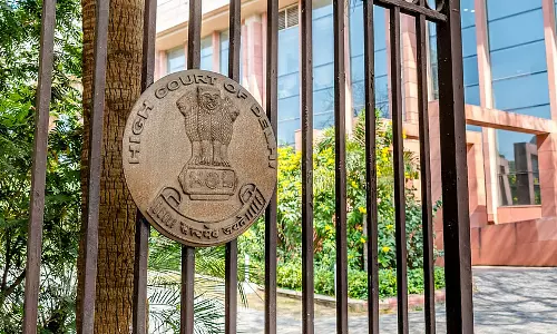 अश्लील कंटेंट पर रोक को लेकर दिल्ली HC की सख्ती, गूगल-एप्पल को दिए निर्देश अश्लील कंटेंट पर रोक को लेकर दिल्ली HC की सख्ती, गूगल-एप्पल को दिए निर्देश