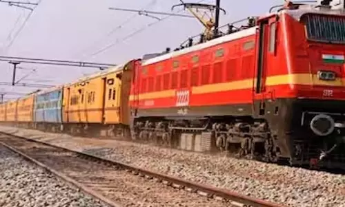 15 मई से कई ट्रेनों का परिचालन रहेगा प्रभावित 15 मई से कई ट्रेनों का परिचालन रहेगा प्रभावित