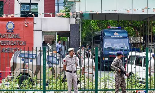 NIA ने पुर्तगाल से प्रत्यर्पण के बाद हिजबुल मुजाहिदीन से जुड़े नार्को-आतंकवादी शेरा को किया गिरफ्तार NIA ने पुर्तगाल से प्रत्यर्पण के बाद हिजबुल मुजाहिदीन से जुड़े नार्को-आतंकवादी शेरा को किया गिरफ्तार