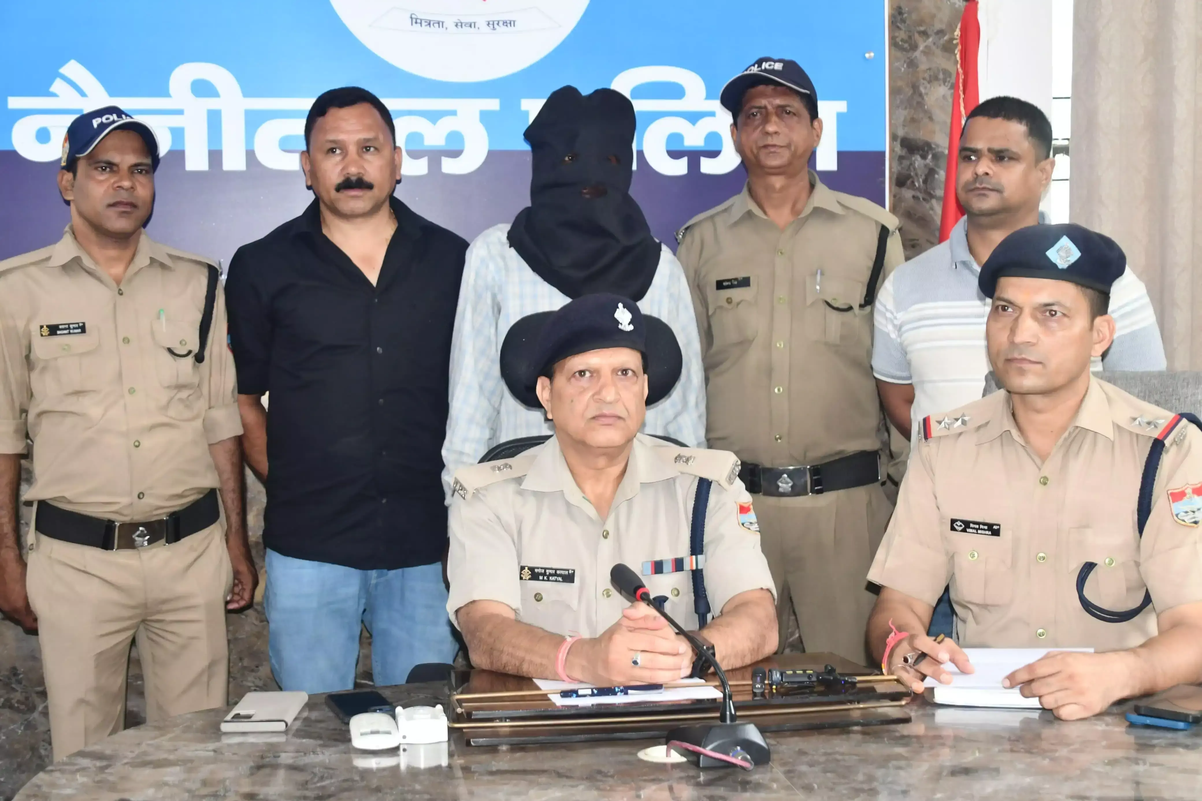Haldwani: 2 किलो चरस बरामद, तस्कर गिरफ्तार Haldwani: 2 किलो चरस बरामद, तस्कर गिरफ्तार