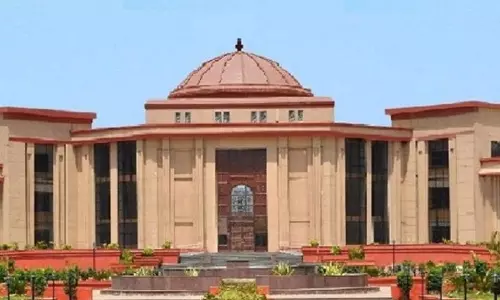 छत्तीसगढ़ के शिक्षाकर्मियों को हाईकोर्ट से झटका, समान वेतनमान की मांग खारिज