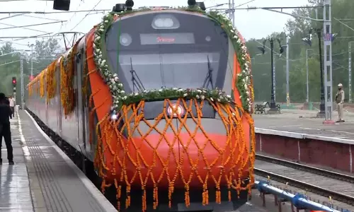 Gujarat: केंद्र ने अहमदाबाद-धोलेरा को मंज़ूरी दी, भारत की पहली सेमी-हाई-स्पीड रेल परियोजना
