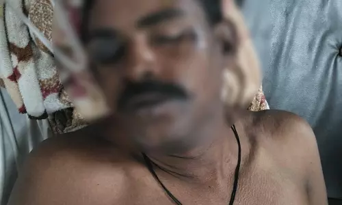 मारपीट मामले में समझौते के लिए दबाव बना रहे पुलिसकर्मी, कलेक्टर से शिकायत मारपीट मामले में समझौते के लिए दबाव बना रहे पुलिसकर्मी, कलेक्टर से शिकायत