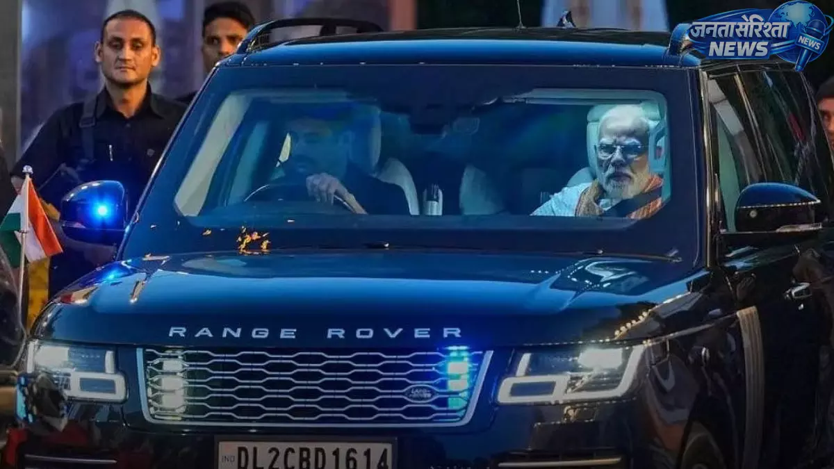 PM Modi ने घरेलू दौरों में घटाया काफिला, सुरक्षा प्रोटोकॉल बरकरार PM Modi ने घरेलू दौरों में घटाया काफिला, सुरक्षा प्रोटोकॉल बरकरार