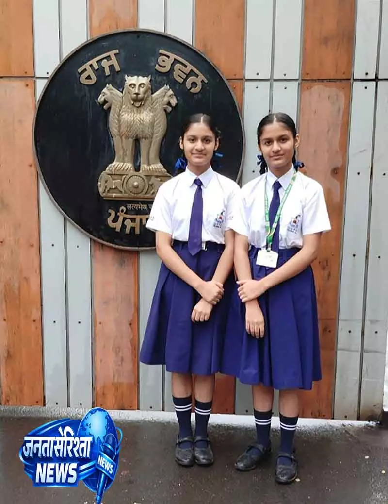 Jalandhar की जुड़वां बहनों ने PSEB क्लास X में शानदार प्रदर्शन किया Jalandhar की जुड़वां बहनों ने PSEB क्लास X में शानदार प्रदर्शन किया