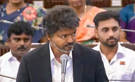 तमिलनाडु में विजय ने हासिल किया विश्वास मत, 144 विधायकों का मिला साथ तमिलनाडु में विजय ने हासिल किया विश्वास मत, 144 विधायकों का मिला साथ