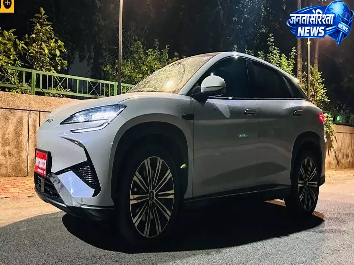 BYD कारों की कीमतें भारत में बढ़ीं, Atto 3, Seal और Sealion 7 शामिल BYD कारों की कीमतें भारत में बढ़ीं, Atto 3, Seal और Sealion 7 शामिल