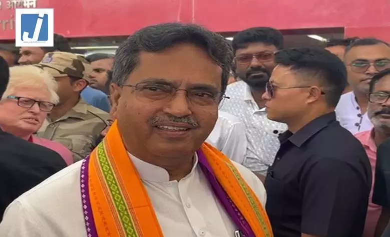 डीजीपी से चर्चा के बाद हम भी छोटा कर देंगे काफिला: सीएम माणिक साहा डीजीपी से चर्चा के बाद हम भी छोटा कर देंगे काफिला: सीएम माणिक साहा