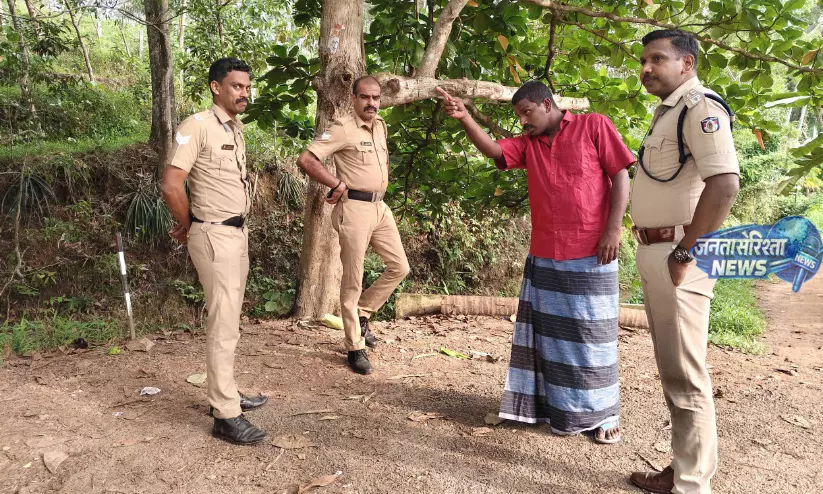 Kerala : जमानत पर छूटा आरोपी फिर हिंसक वारदात में शामिल, बाइक सवार दो लोग घायल Kerala : जमानत पर छूटा आरोपी फिर हिंसक वारदात में शामिल, बाइक सवार दो लोग घायल