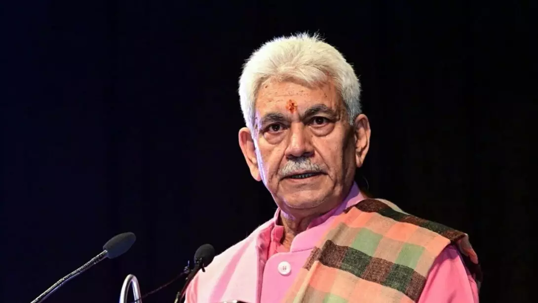 Srinagar: कुपवाड़ा में नशा मुक्त जम्मू-कश्मीर अभियान में एलजी की भागीदारी Srinagar: कुपवाड़ा में नशा मुक्त जम्मू-कश्मीर अभियान में एलजी की भागीदारी