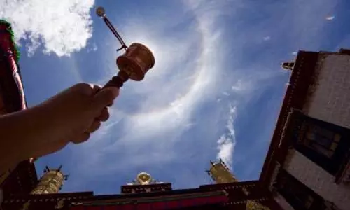तिब्बत में चीनी शिक्षा प्रणाली सांस्कृतिक आत्मसात्करण और पहचान के मिटने को लेकर चिंता तिब्बत में चीनी शिक्षा प्रणाली सांस्कृतिक आत्मसात्करण और पहचान के मिटने को लेकर चिंता