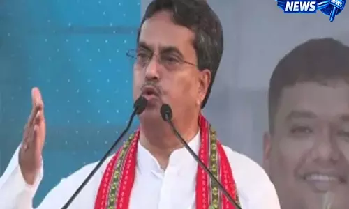 Tripura government ने कड़े उपाय, 50% ग्रुप C-D कर्मचारियों को घर से काम करने का आदेश Tripura government ने कड़े उपाय, 50% ग्रुप C-D कर्मचारियों को घर से काम करने का आदेश