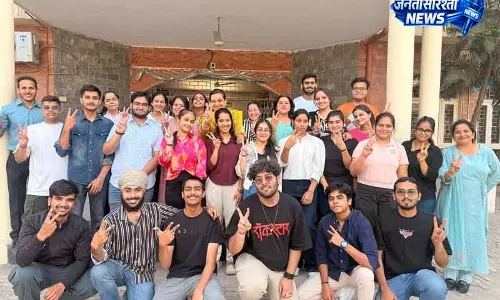 Karnal में 12वीं एग्जाम रिजल्ट पर जश्न का माहौल Karnal में 12वीं एग्जाम रिजल्ट पर जश्न का माहौल
