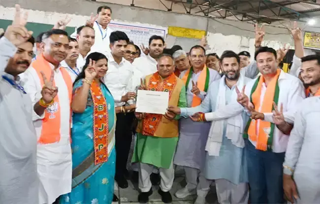 Sonipat: कमल के रंग में रंगा सोनीपत, निकला जुलूस Sonipat: कमल के रंग में रंगा सोनीपत, निकला जुलूस