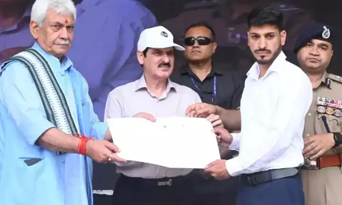 Srinagar: उपराज्यपाल मनोज सिन्हा का बयान, सीमावर्ती गांवों पर विशेष फोकस