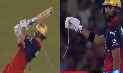 RCB vs KKR IPL 2026: जैकब बेथेल की सोने की चेन गिरने पर देवदत्त पडिक्कल ने उठाई – VIDEO
