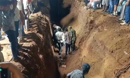 3 मजदूरों की मौत मामले में दो अफसर सस्पेंड