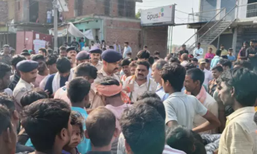 बेटों ने की मां की गला रेतकर हत्या, भूमि विवाद में खून