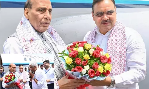 Jodhpur: केंद्रीय रक्षामंत्री पहुंचे जोधपुर, गर्मजोशी से स्वागत Jodhpur: केंद्रीय रक्षामंत्री पहुंचे जोधपुर, गर्मजोशी से स्वागत