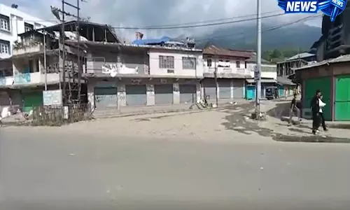 Manipur protests: चर्च नेताओं की हत्याओं पर जिलों में कामकाज ठप Manipur protests: चर्च नेताओं की हत्याओं पर जिलों में कामकाज ठप