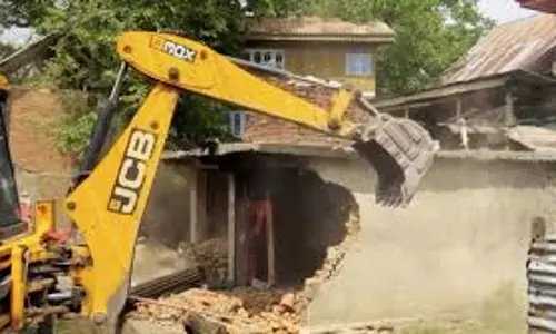 Kulgam: नशा मुक्त अभियान के तहत बड़ी कार्रवाई, एनडीपीएस आरोपी की संपत्ति ध्वस्त Kulgam: नशा मुक्त अभियान के तहत बड़ी कार्रवाई, एनडीपीएस आरोपी की संपत्ति ध्वस्त
