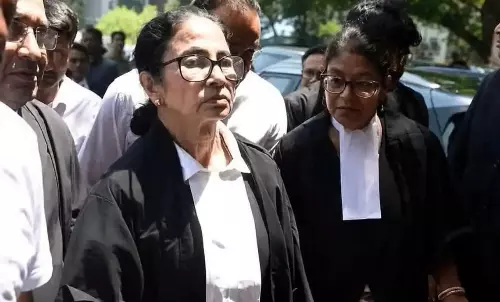 Kolkata: ममता बनर्जी से जुड़े केस की सुनवाई में तनावपूर्ण माहौल Kolkata: ममता बनर्जी से जुड़े केस की सुनवाई में तनावपूर्ण माहौल