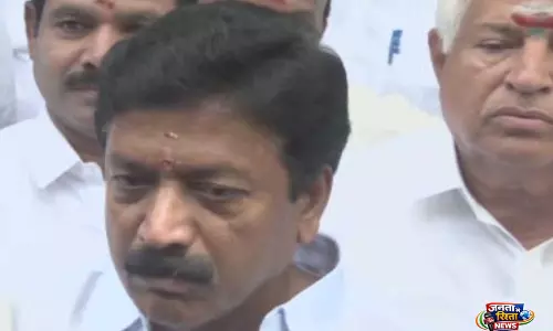AIADMK के कार्यकर्ता पार्टी के मुख्यालय को मंदिर मानते हैं, AIADMK विधायक सी.वी. षणमुगम ने कहा AIADMK के कार्यकर्ता पार्टी के मुख्यालय को मंदिर मानते हैं, AIADMK विधायक सी.वी. षणमुगम ने कहा