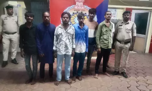 रायपुर कोर्ट परिसर में पुलिस की अचानक चेकिंग, 100 से अधिक जवान शामिल, गिरफ्तारी भी
