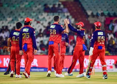 जीत के साथ अंक तालिका में शीर्ष पर पहुंची आरसीबी, हार के बावजूद आठवें स्थान पर बरकरार केकेआर जीत के साथ अंक तालिका में शीर्ष पर पहुंची आरसीबी, हार के बावजूद आठवें स्थान पर बरकरार केकेआर
