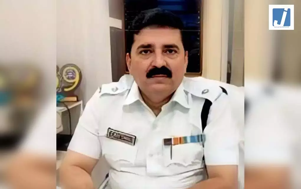 फरार पुलिस अफसर पर शिकंजा, पूर्व DCP गिरफ्तार फरार पुलिस अफसर पर शिकंजा, पूर्व DCP गिरफ्तार