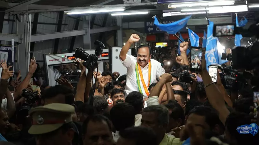 Kerala : कांग्रेस ने मुख्यमंत्री उम्मीदवार घोषित किया, वी.डी. सतीशन को मिली जिम्मेदारी Kerala : कांग्रेस ने मुख्यमंत्री उम्मीदवार घोषित किया, वी.डी. सतीशन को मिली जिम्मेदारी