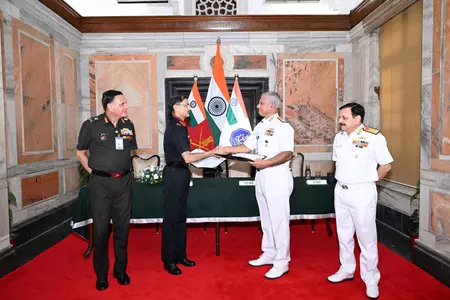 भविष्य के युद्धों की तैयारी, सेना और नौसेना के बीच हुआ अहम समझौता भविष्य के युद्धों की तैयारी, सेना और नौसेना के बीच हुआ अहम समझौता