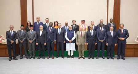 ब्रिक्स सम्मेलन में आए विदेश मंत्रियों से मिले प्रधानमंत्री नरेंद्र मोदी ब्रिक्स सम्मेलन में आए विदेश मंत्रियों से मिले प्रधानमंत्री नरेंद्र मोदी