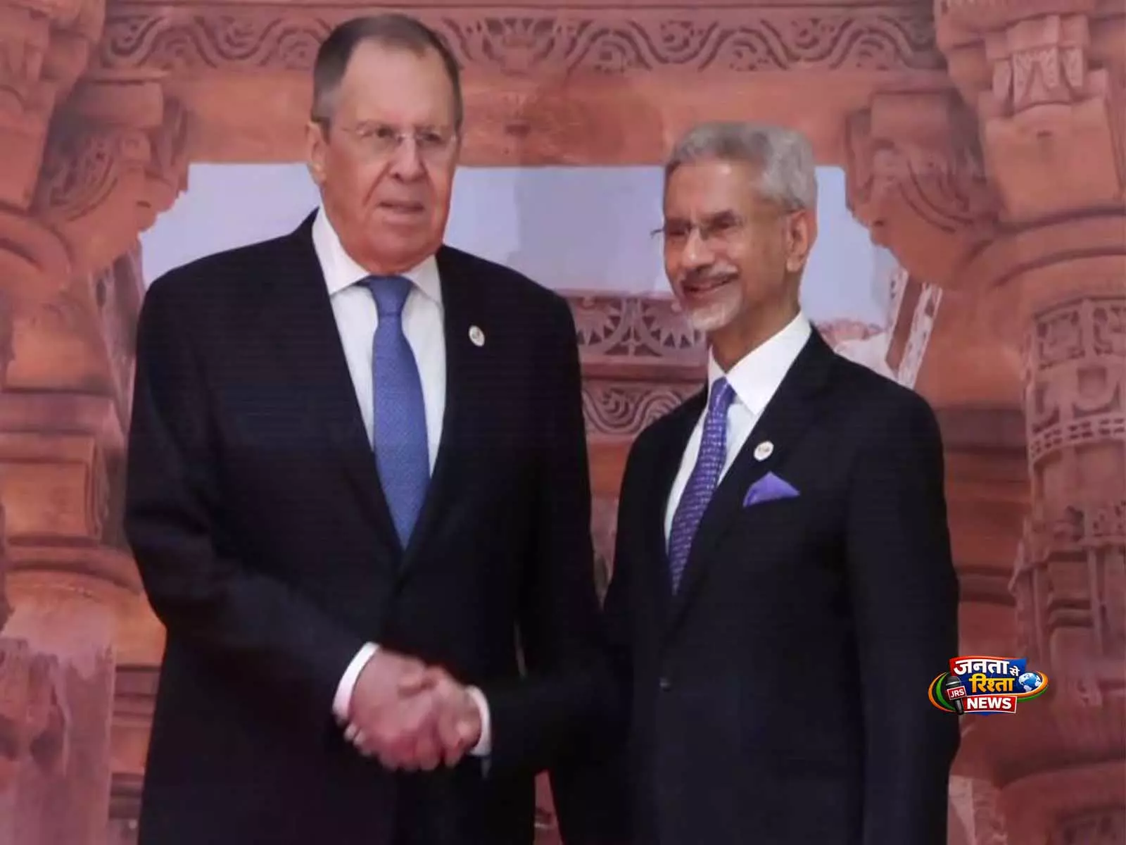 EAM जयशंकर ने BRICS विदेश मंत्रियों की मीटिंग में रूसी विदेश मंत्री सर्गेई लावरोव का किया स्वागत EAM जयशंकर ने BRICS विदेश मंत्रियों की मीटिंग में रूसी विदेश मंत्री सर्गेई लावरोव का किया स्वागत